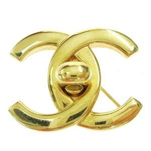 Auth Chanel Turnlock Brooch Pin Gold Large